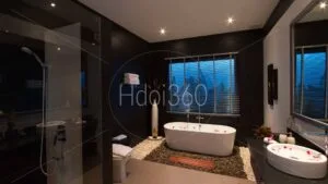Plan large sur une grande salle de bain